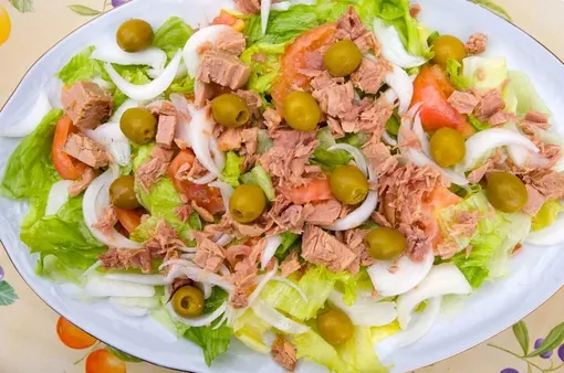 Как приготовить пасту, пиццу, суп и 8 салатов с тунцом. А ещё фаршированные яйца! Рецепты для дома с фото Как приготовить пасту, пиццу, суп и 8 салатов с тунцом. А ещё фаршированные яйца! Рецепты для дома с фото