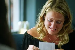 Девушка узнала, что отец ей неродной, и потратила 20 лет на поиски родственников