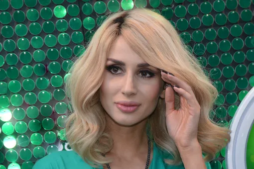 «Наша жизнь на волоске»: новое обращение заплаканной Светланы Лободы «Наша жизнь на волоске»: новое обращение заплаканной Светланы Лободы