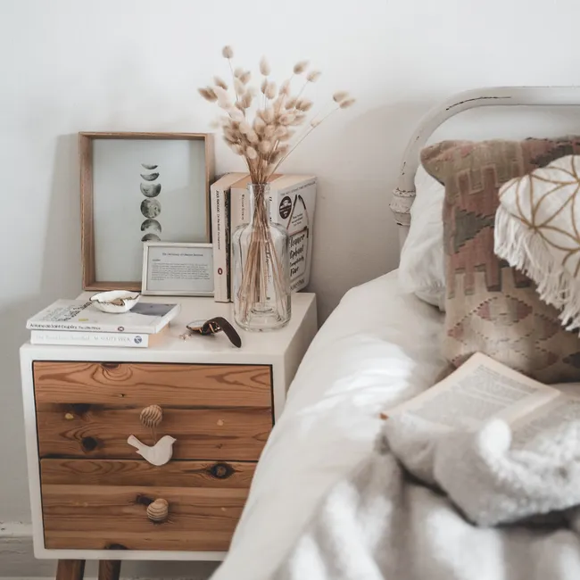 Минимализм в интерьере: как отличать сканди, джапанди и экостиль?