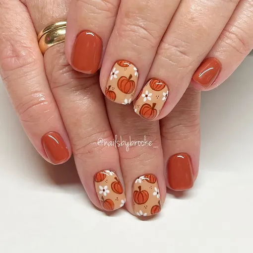 Маникюр на Хеллоуин 2025 года с тыквами