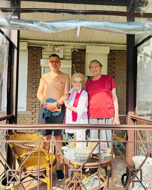 Светлана Дружинина с мужем Анатолием Мукасеем и сыном Михаилом Светлана Дружинина с мужем Анатолием Мукасеем и сыном Михаилом