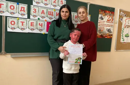 Сабина в школе с Рашидом