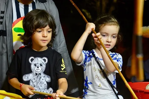 Дети Филиппа Киркорова едва не пострадали от пожаров в Греции Дети Филиппа Киркорова едва не пострадали от пожаров в Греции