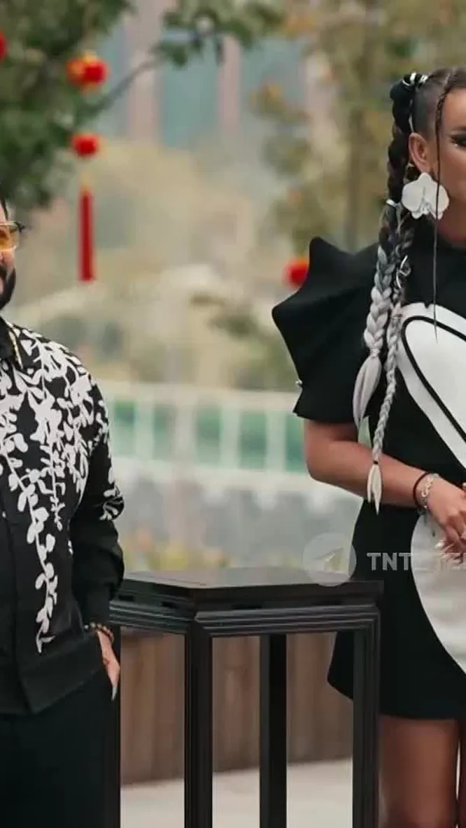 Нажми и смотри