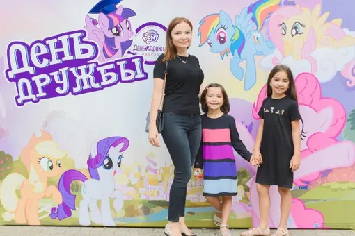 Дружба — это чудо! В Москве подписали первую детскую Конвенцию о дружбе Дружба — это чудо! В Москве подписали первую детскую Конвенцию о дружбе