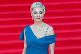 «Глаз не оторвать!» Дарья Повереннова выложила фото в платье с открытой спиной