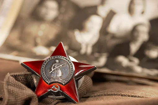 Говорит и показывает «Билайн»: #70тысячспасибо за Победу!