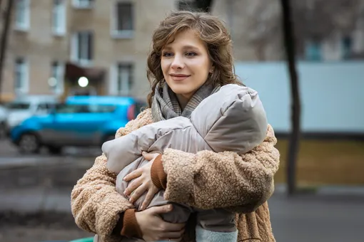 Галина Сергеевна (Елизавета Арзамасова) с первенцем