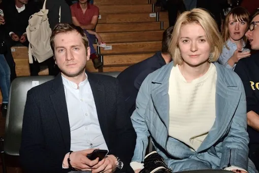 Муж Надежды Михалковой прокомментировал слухи о разводе и новом романе Муж Надежды Михалковой прокомментировал слухи о разводе и новом романе