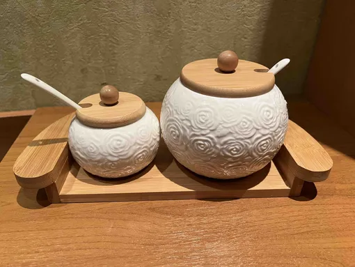 Иметь пустую солонку или сахарницу Иметь пустую солонку или сахарницу