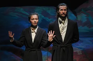 Полина Агуреева развелась с актером Федором Малышевым Полина Агуреева развелась с актером Федором Малышевым