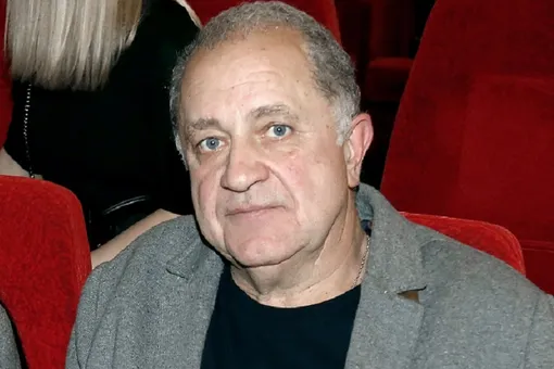 «Работаю в подполье»: 60-летний Владимир Стержаков придумал, как обойти требования карантина «Работаю в подполье»: 60-летний Владимир Стержаков придумал, как обойти требования карантина