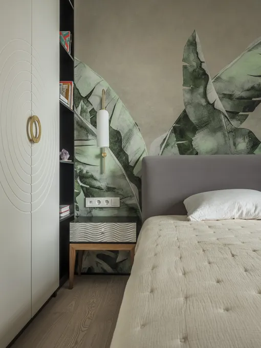 Фотообои – фрески с банановыми листьями. Проект студии KrutoDesign