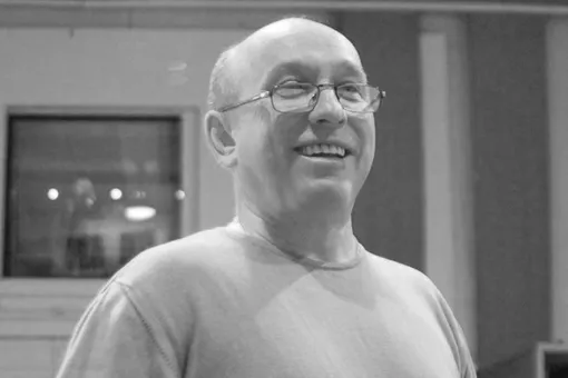 Умер экс-директор культовой группы «Машина времени» Владимир Сапунов Умер экс-директор культовой группы «Машина времени» Владимир Сапунов