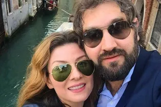 «Хочу жениться»: в годовщину свадьбы Жанна Бадоева рассказала, как муж сделал ей предложение «Хочу жениться»: в годовщину свадьбы Жанна Бадоева рассказала, как муж сделал ей предложение