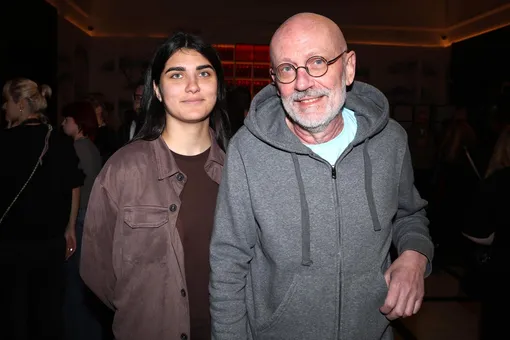 Александр Гордон с шестой женой Алиной