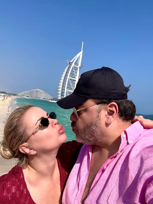 Анна Семенович и Денис Шреер Анна Семенович и Денис Шреер