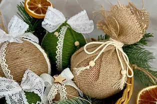 Новогодний мастер-класс: как переделать старые шары на ёлку в новые игрушки