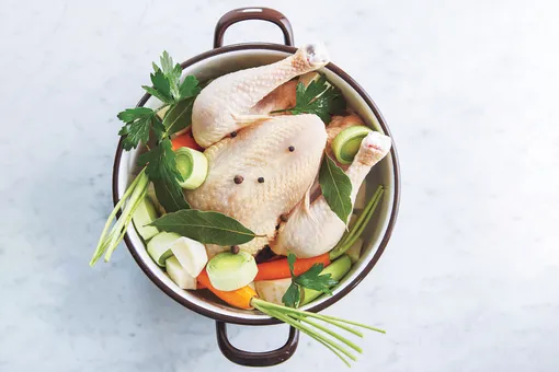 Хороший бульон и рецепты на его основе: тайский, греческий японский и другие супы Хороший бульон и рецепты на его основе: тайский, греческий японский и другие супы