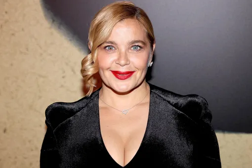 «Какая растяжка!» 47-летняя Ирина Пегова села на шпагат «Какая растяжка!» 47-летняя Ирина Пегова села на шпагат