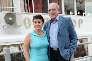 56-летняя жена Эммануила Виторгана рассказала, на кого похожа их 9-месячная дочь 56-летняя жена Эммануила Виторгана рассказала, на кого похожа их 9-месячная дочь