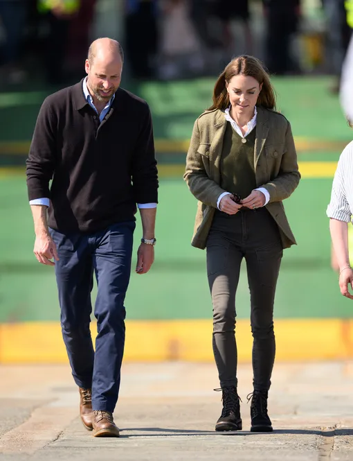 Кейт Миддлтон и принц Уильям в Шотландии в апреле 2025 года Кейт Миддлтон и принц Уильям в Шотландии в апреле 2025 года