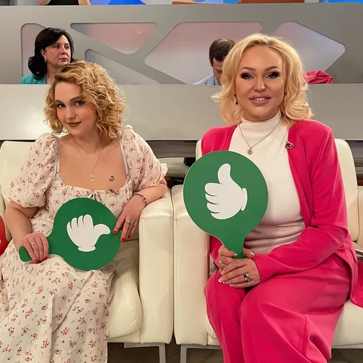 Алла Довлатова со старшей дочерью Дарьей