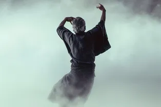 «Любовь не купишь»: романтический ролик с интеллигентным уборщиком стал вирусным «Любовь не купишь»: романтический ролик с интеллигентным уборщиком стал вирусным