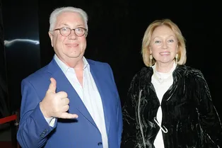 Жена Владимира Винокура в 56 лет продемонстрировала безупречный шпагат Жена Владимира Винокура в 56 лет продемонстрировала безупречный шпагат