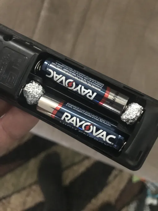 пульт с батарейками лайфхак