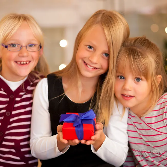 Дарим радость: кому помочь к Новому году и Рождеству