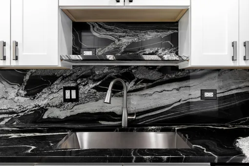 5 трендов в дизайне кухонных фартуков, которые будут популярны в 2026 году