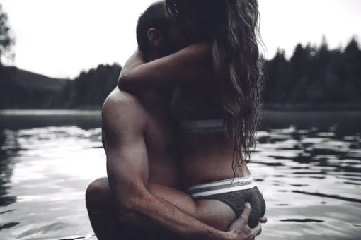 Интимная фотосессия, которая вернула женщине красоту после родов Интимная фотосессия, которая вернула женщине красоту после родов