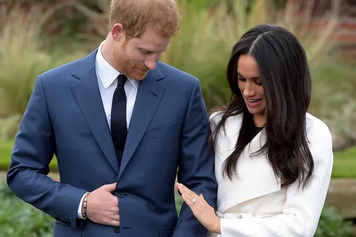 Почему Меган Маркл решила изменить дизайн помолвочного кольца, подаренного Гарри? Почему Меган Маркл решила изменить дизайн помолвочного кольца, подаренного Гарри?