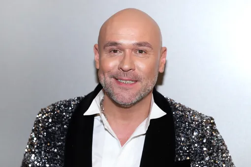 «Играешь свою жизнь на 200%»: как коллеги поздравили с юбилеем звезду «Склифосовского» Максима Аверина