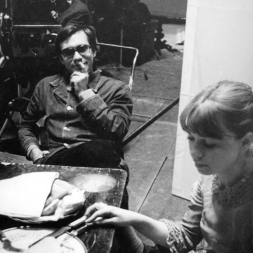 Андрей Кончаловский и Ирина Купченко на съемках «Дяди Вани» Андрей Кончаловский и Ирина Купченко на съемках «Дяди Вани»