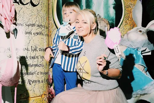 Сыну Яны Рудковской «нежелательно» выступать на соревнованиях за границей под песни Майкла Джексона Сыну Яны Рудковской «нежелательно» выступать на соревнованиях за границей под песни Майкла Джексона