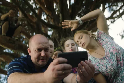 Смеяться и плакать: 8 причин посмотреть новую комедию Жоры Крыжовникова «Родные»