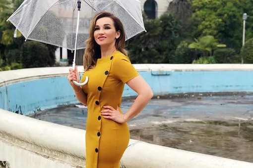 «Не узнать»: Анфиса Чехова опубликовала фото в бикини до и после похудения «Не узнать»: Анфиса Чехова опубликовала фото в бикини до и после похудения