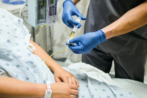 12-летнюю жертву изнасилования заставили родить близнецов против ее воли