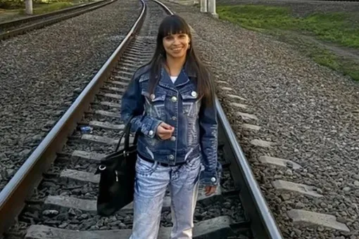 Телефон недоступен, машина брошена в лесу: на Кубани 13-й день ищут пропавшую «дюймовочку» Телефон недоступен, машина брошена в лесу: на Кубани 13-й день ищут пропавшую «дюймовочку»