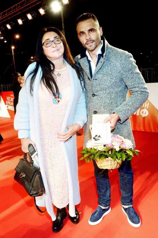 Лолита Милявская с Дмитрием Ивановым Лолита Милявская с Дмитрием Ивановым