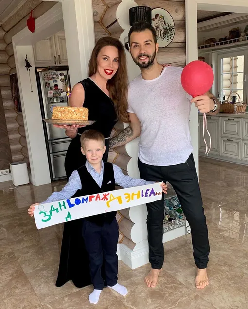 Денис Клявер с семьей фото