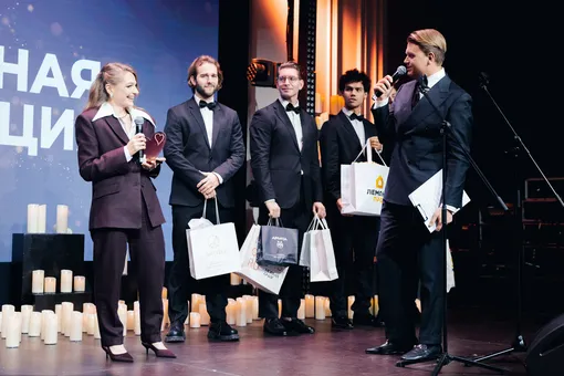 Татьяна Голощапова и Инесса Генералова, награждение в «Свободной номинации»