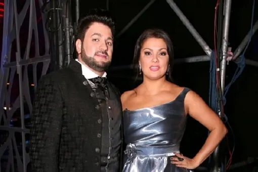 Анна Нетребко и ее супруг трогательно поздравили друг друга с годовщиной помолвки Анна Нетребко и ее супруг трогательно поздравили друг друга с годовщиной помолвки