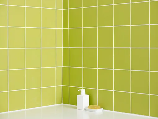 Как обновить швы в ванной