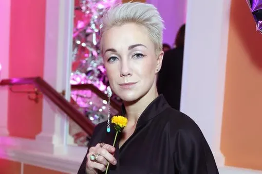 «Очень на бабушку похожа, хотя глаза папины»: Дарья Мороз показала, как выросла дочь «Очень на бабушку похожа, хотя глаза папины»: Дарья Мороз показала, как выросла дочь