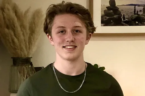 «Этот день мог стать последним»: мальчик спас старушку, заметив кое-что странное «Этот день мог стать последним»: мальчик спас старушку, заметив кое-что странное