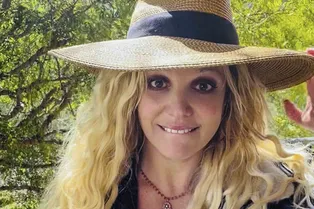 Ещё не вышла, но уже вызвала скандал: что известно об автобиографии Бритни Спирс? Ещё не вышла, но уже вызвала скандал: что известно об автобиографии Бритни Спирс?